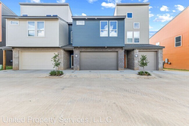 Building Photo - 3 br, 2.5 bath House - 407 Highland Park Lane