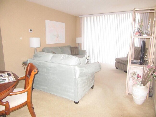 Foto del edificio - 3006 Caring Way