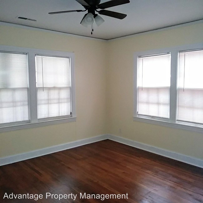 Foto del edificio - 3 br, 1 bath House - 105 S. Parkway E.