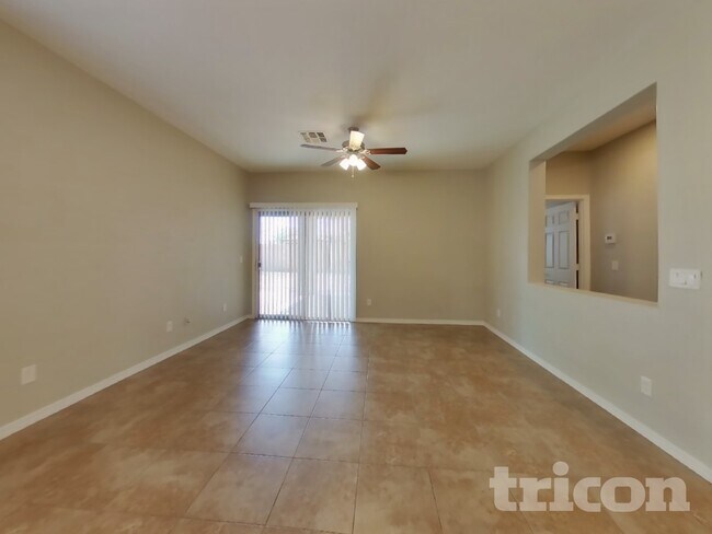 Foto del edificio - 723 W Dana Dr