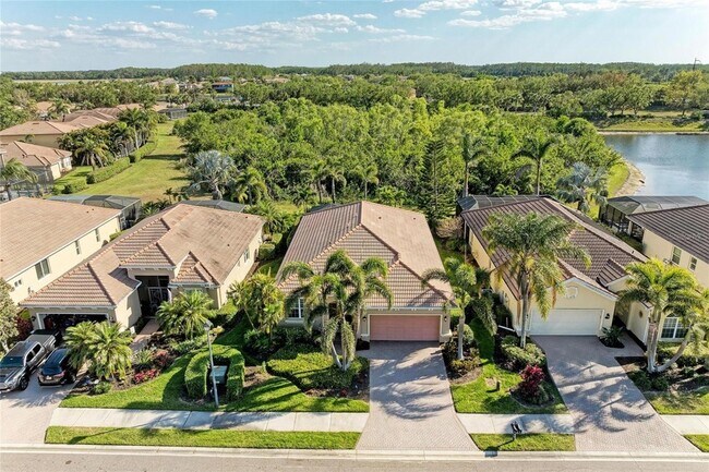 Foto del edificio - 135 River Enclave Ct