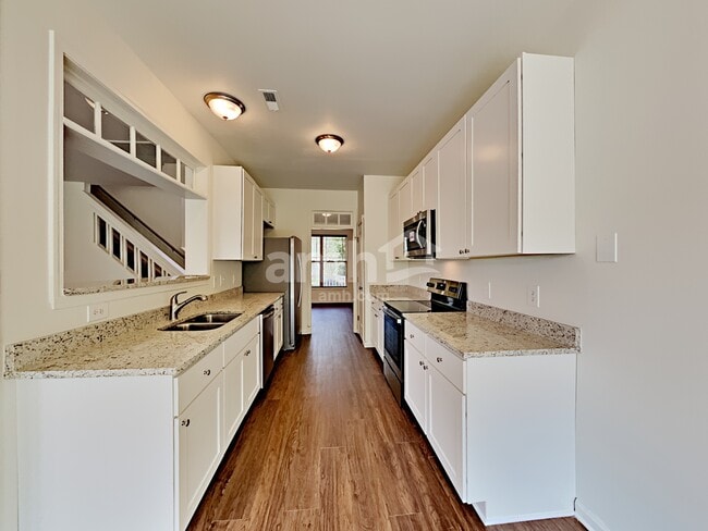 Building Photo - 1119 Bridlemine Dr