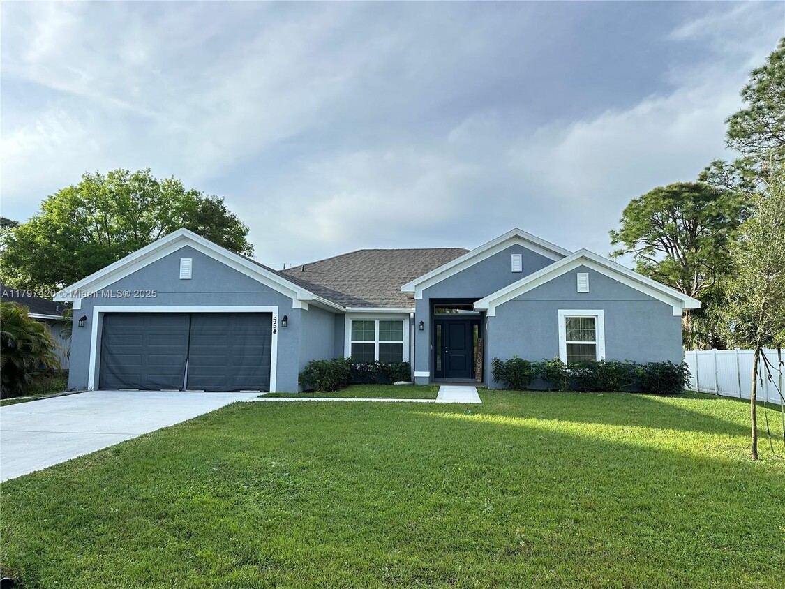 Foto principal - 554 NW Billiar Ave