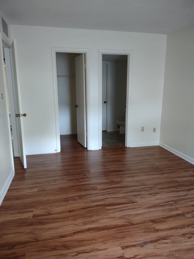 Dormitorio 1 - 610 Fairways Cir