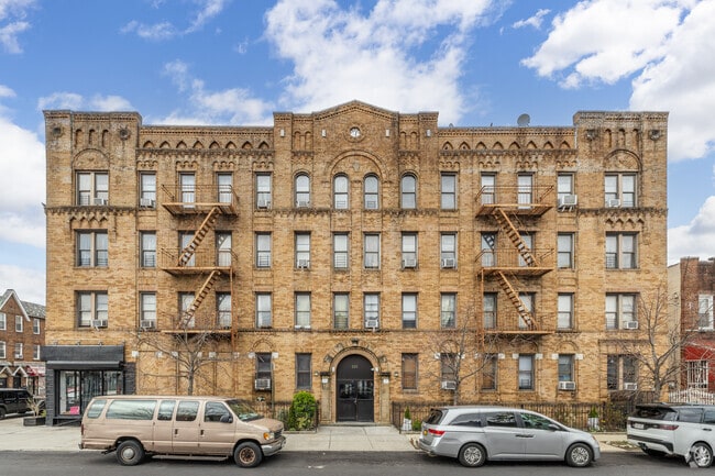 Front view - 210 E 51st St