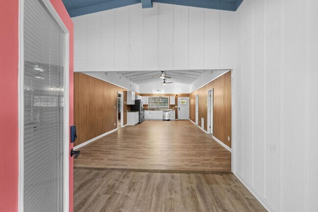 Foto del edificio - Spacious 4 Bedroom 2 bath home in Pawley's Island