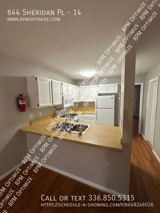 Foto del edificio - 644 Sheridan Pl
