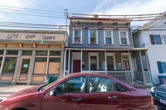 Building Photo - 405 Oregon St