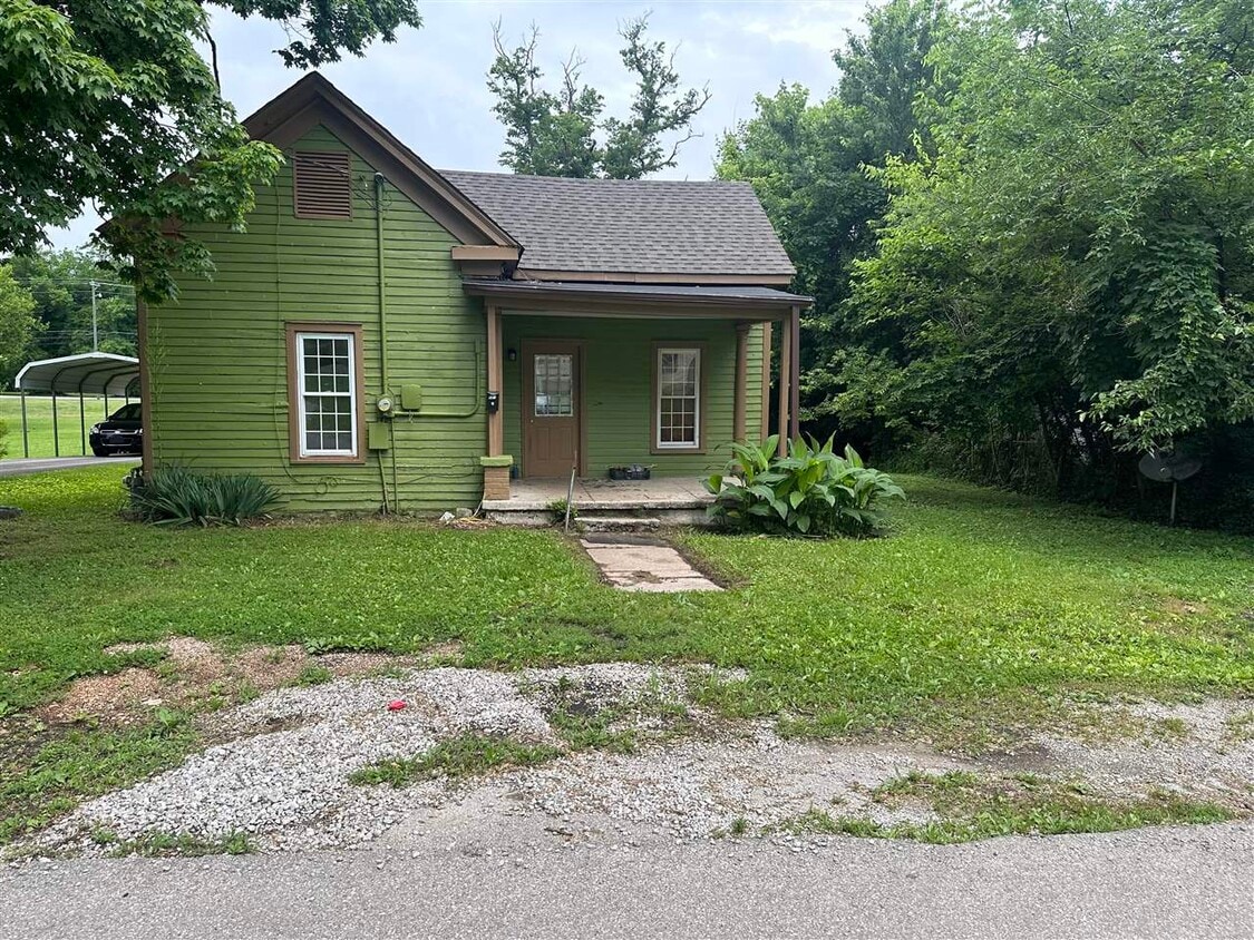581 E 6th St, Russellville, KY 42276 House Rental in Russellville, KY