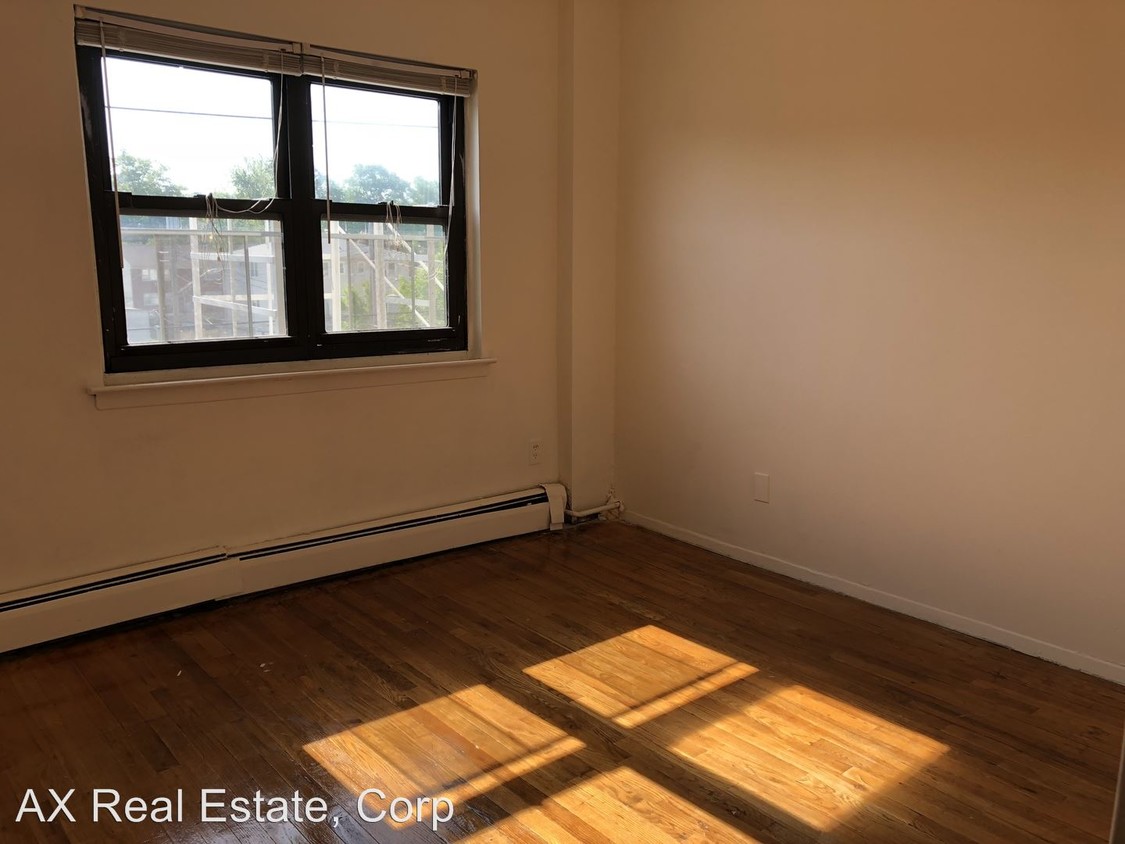 Building Photo - 2 br, 1 bath Apartment - 1460 Nepperhan Ave.