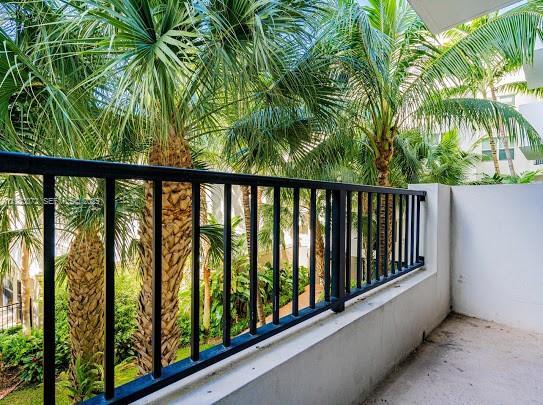 Building Photo - 2421 NE 65th St