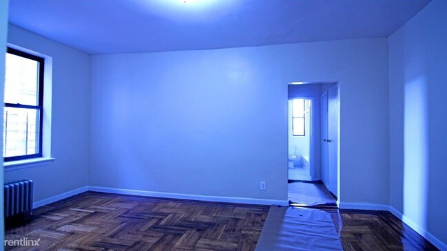 Building Photo - 1027 Walton Ave