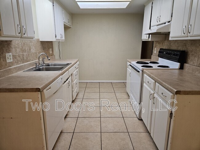 Building Photo - 945 SW 98th St