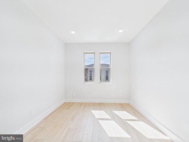 Foto del edificio - 5208 Chancellor St