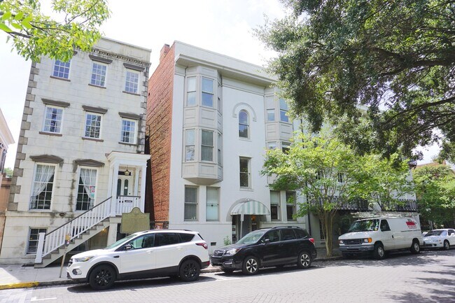 Foto del edificio - 205 E Charlton