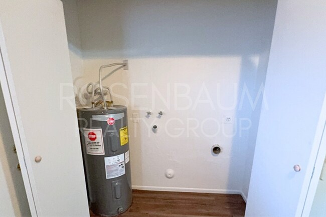 Foto del edificio - 6446 E Alder Ave