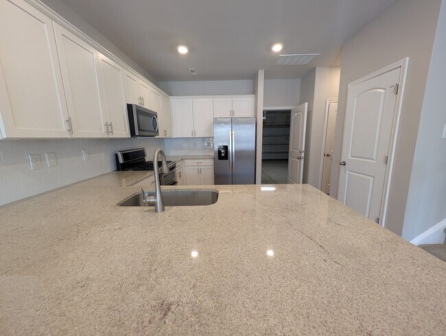 Foto del edificio - Gorgeous 3 beds, 2.5 bath home located in ...