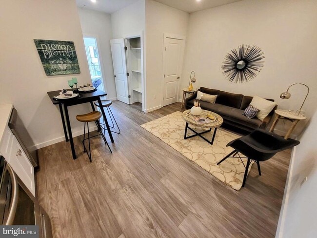 Foto del edificio - 1617 Ridge Ave