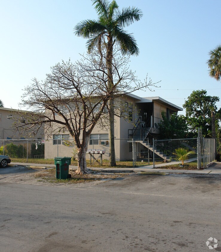 Foto del edificio - 2750 SW 2nd St