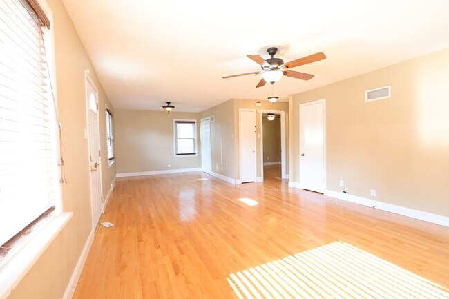 Building Photo - Charming Cape Cod Home in the Heart of Kirkwood!