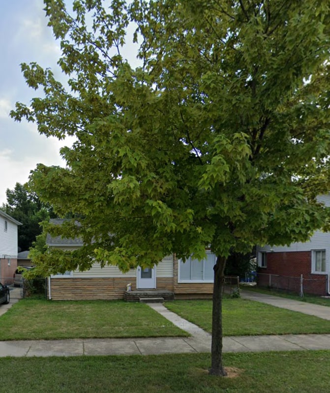 Primary Photo - 26007 Amherst St