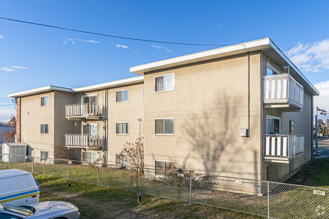 Building Photo - 3607 118th Ave NW