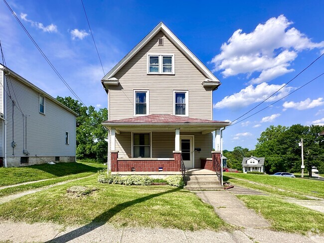 Building Photo - 1819 E Washington St