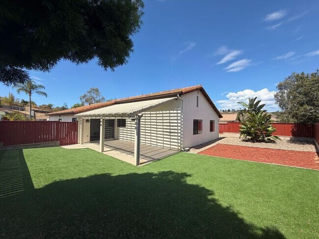 Foto del edificio - 720 Valley Crest Dr