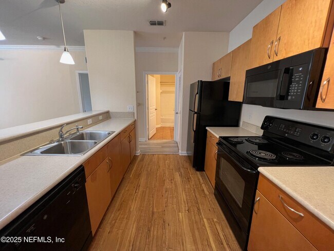 Foto del edificio - 5617 Bowden Rd