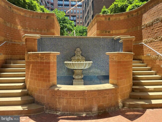 Foto del edificio - 616 E St NW