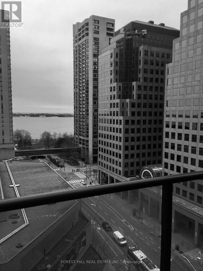 Photo du bâtiment - 1311 Bay St.