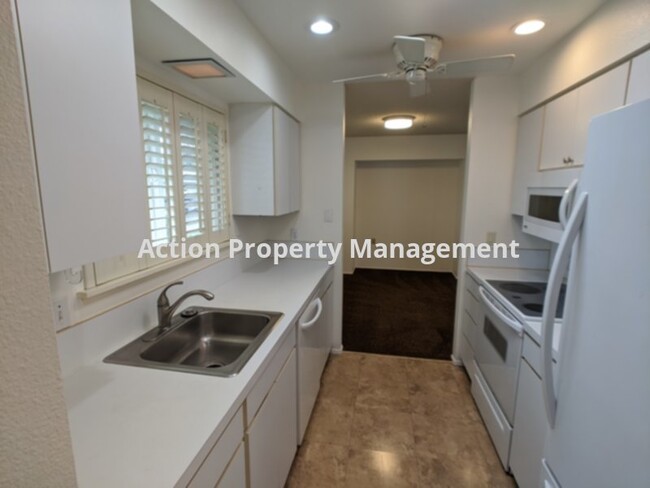 Building Photo - 2+ Bed 2 bath Condo in Sherwood Village