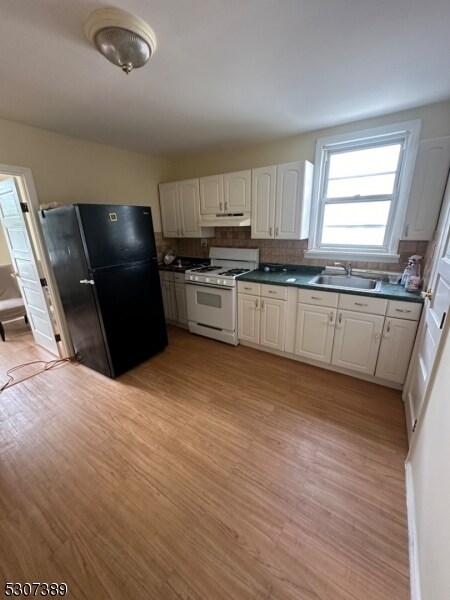 Foto del edificio - 406 River Dr