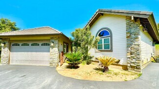 Building Photo - 1686 Rice Canyon Rd