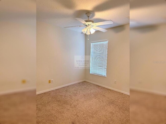 Foto del edificio - 7851 Foxgrove Dr