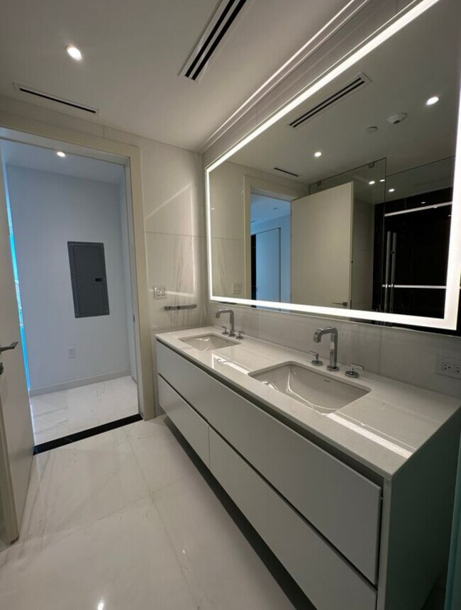 Foto del edificio - 2921 SW 38th Ct