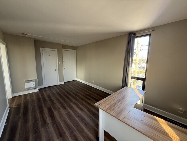 Photo du bâtiment - 400 Lutz St