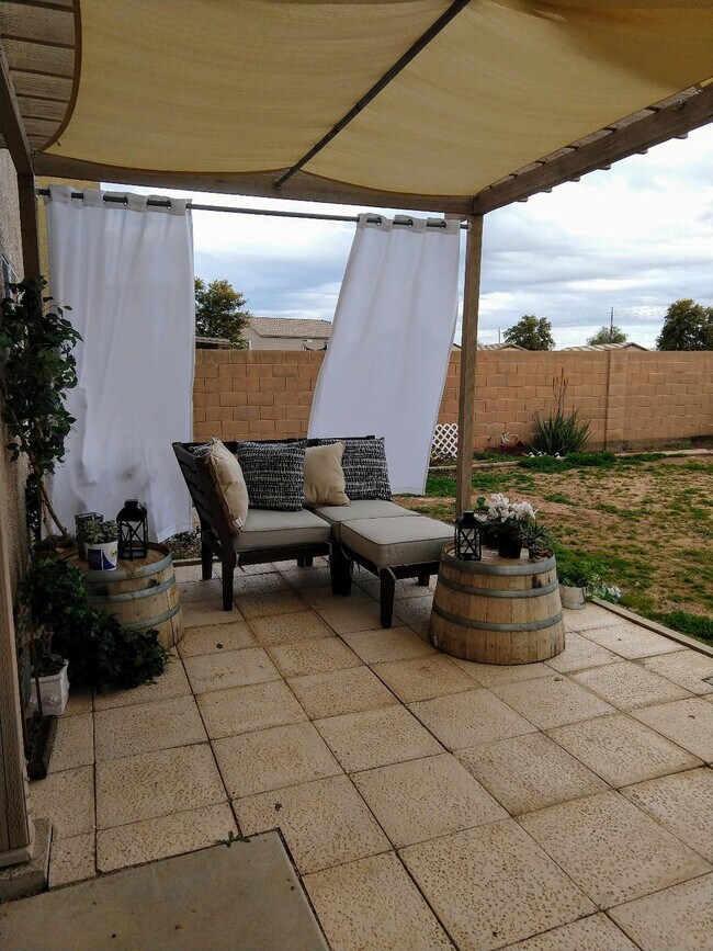 Patio trasero - 3907 E Pinto Valley Rd