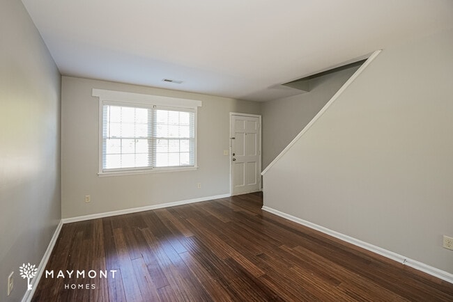 Building Photo - 1317 Mathis Ferry Rd