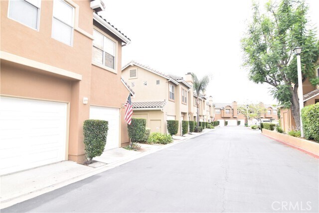Building Photo - 28494 Klondike Dr
