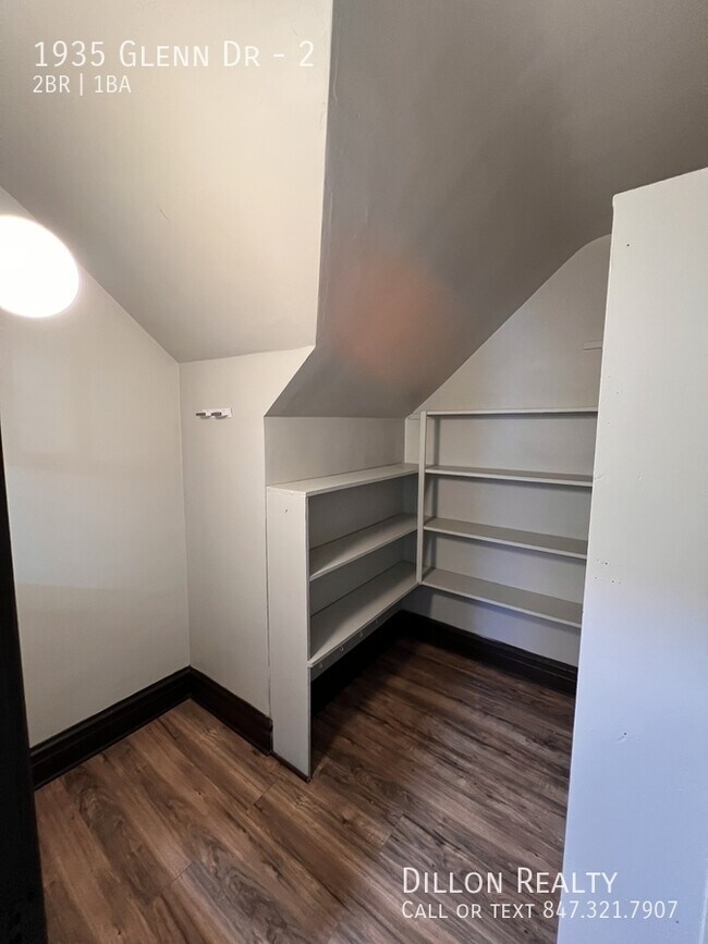 Foto del edificio - 1935 Glenn Dr