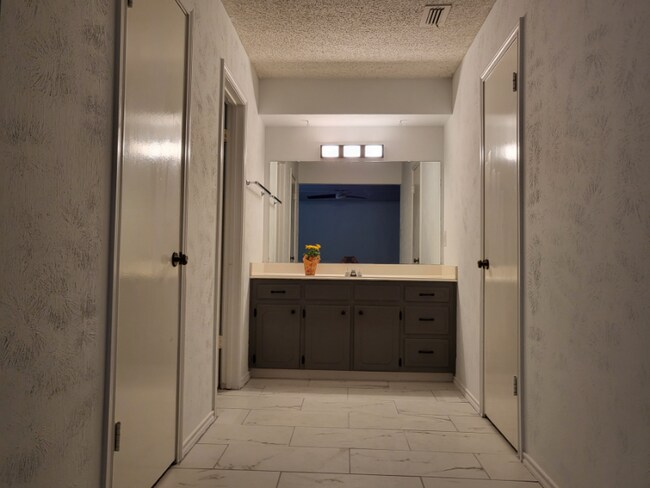 Foto del edificio - 501 Northridge St