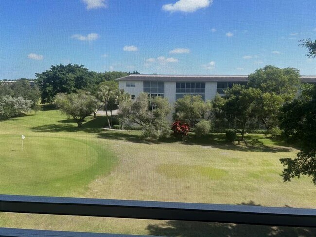 Foto del edificio - 3405 Bimini Ln