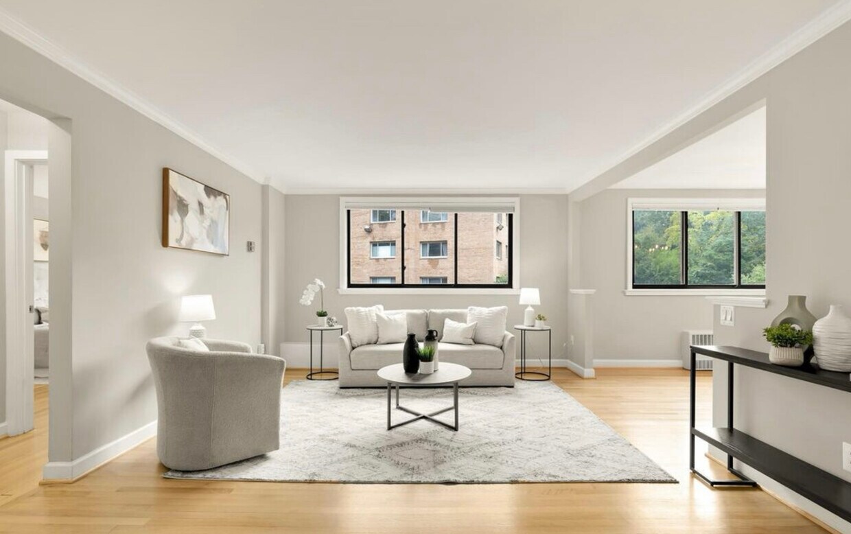 Photo - 2725 39th St NW (Washington, DC)