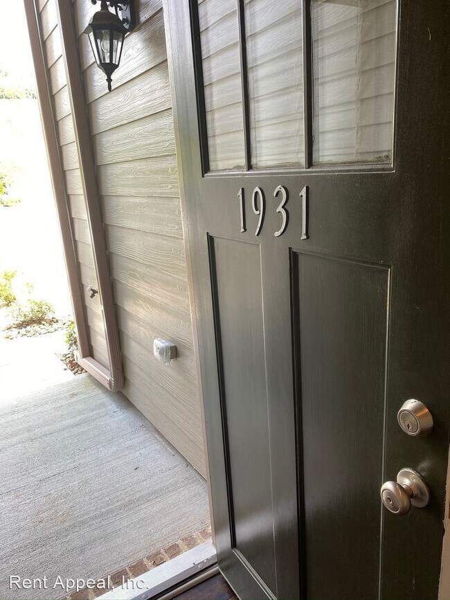 Building Photo - 3 br, 2.5 bath House - 1931 Paxton Ridge Ct