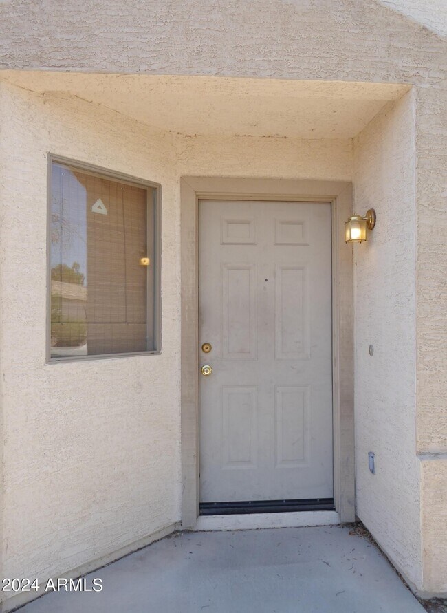 Building Photo - 23247 W Mohave St