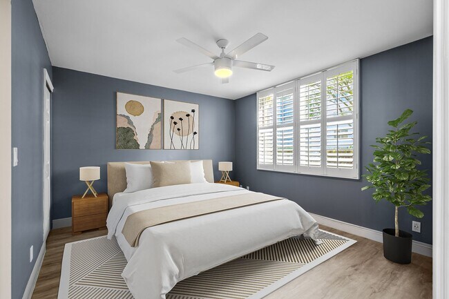 Building Photo - Spacious Condo in Boca Teeca