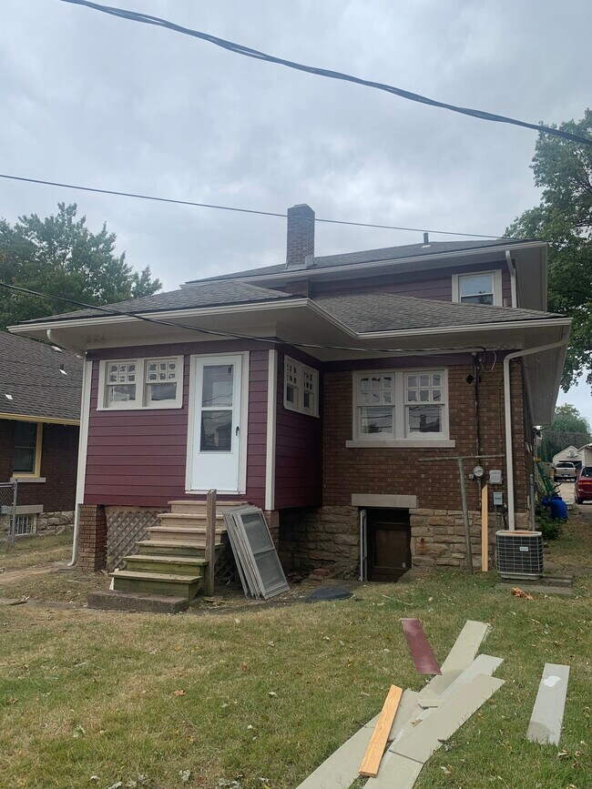 2016 Elizabeth Ave, Kansas City, KS 66102 House Rental in Kansas City