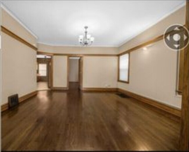 Building Photo - 5143 N Kildare Ave