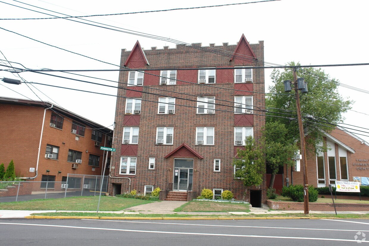 Building Photo - 421 West End Ave